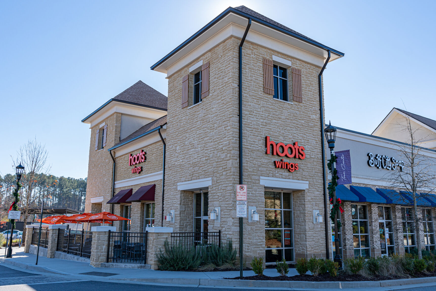 Hoots Wings restaurant